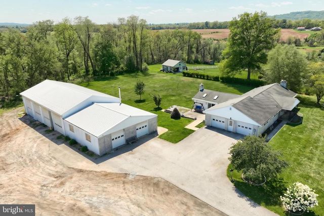 4270 NURSERY RD, Dover, PA 17315