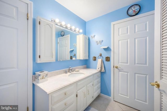 4270 NURSERY RD, Dover, PA 17315