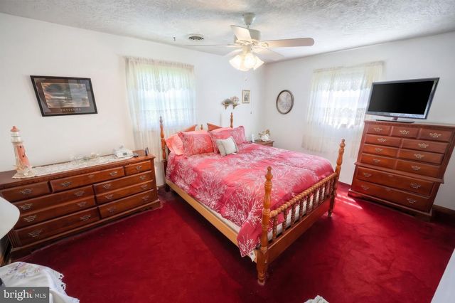 4270 NURSERY RD, Dover, PA 17315