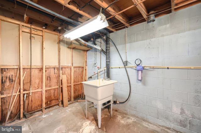 4270 NURSERY RD, Dover, PA 17315