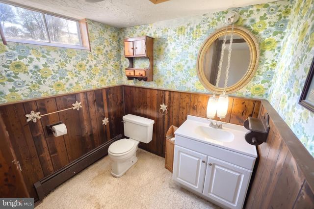 4270 NURSERY RD, Dover, PA 17315