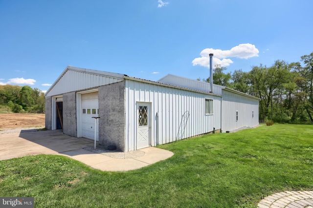 4270 NURSERY RD, Dover, PA 17315