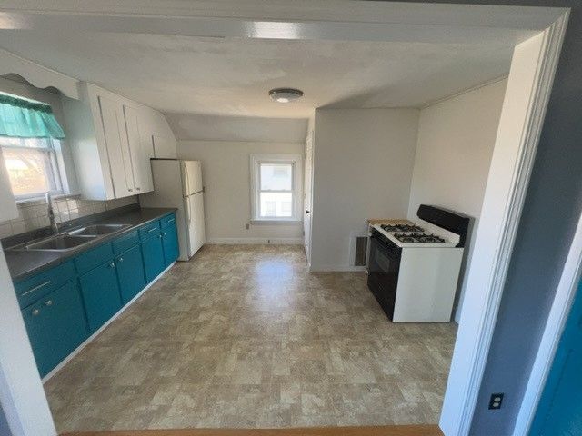 16 Rufus Street, Pawtucket, RI 02860
