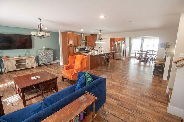 3104 OAK LAWN DR, Columbia, MO 65203