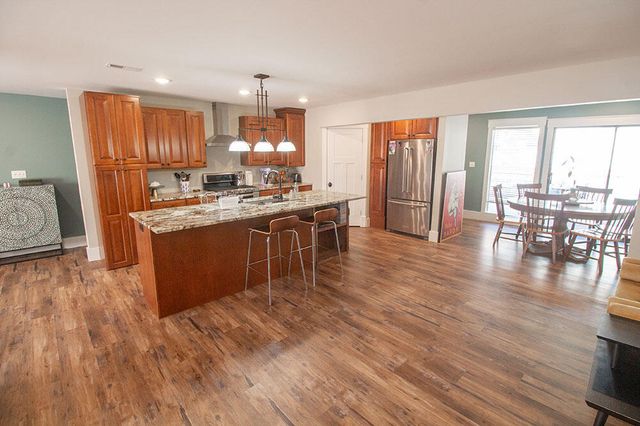 3104 OAK LAWN DR, Columbia, MO 65203