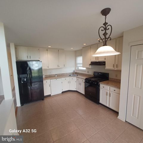 113 GLENNBROOK CT, Chalfont, PA 18914