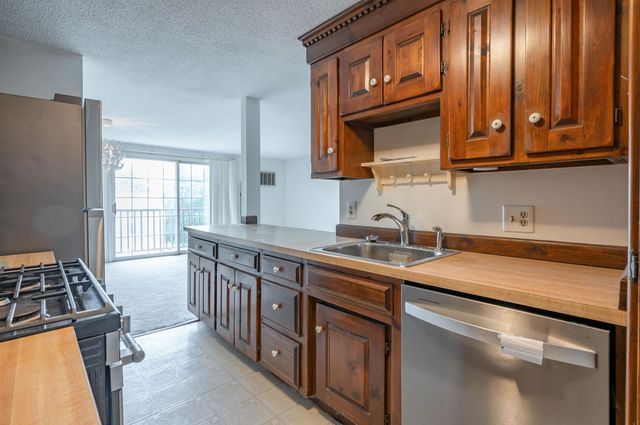 181 Cannongate Iii Road, Nashua, NH 03063