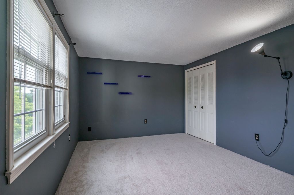 Image 19 of property listing at 181 Cannongate Iii Road, Nashua, NH 03063