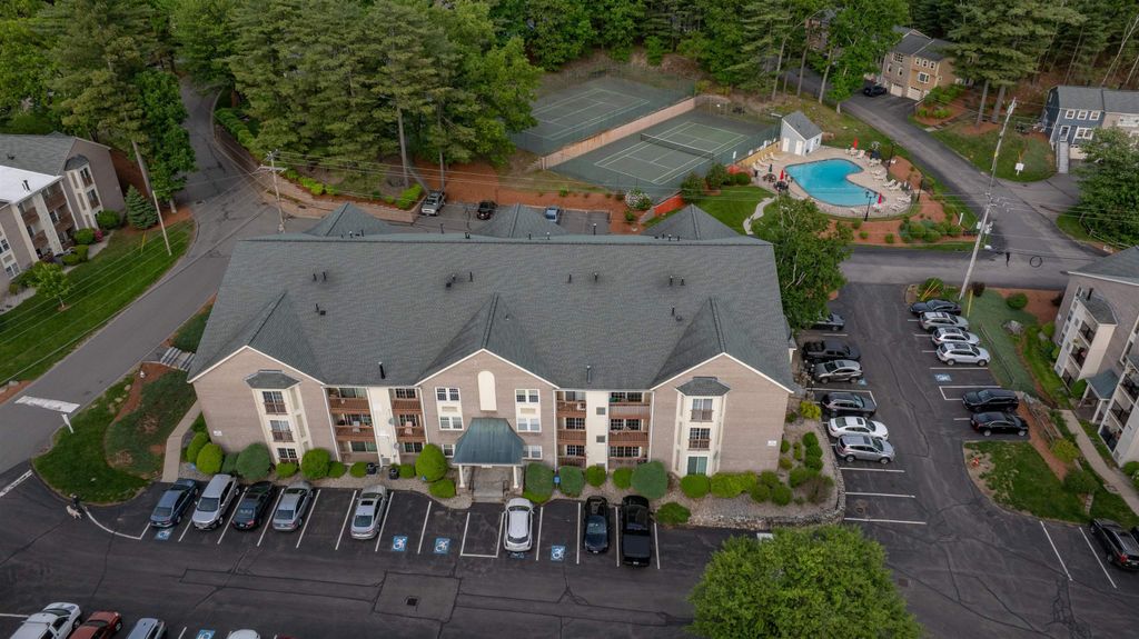 Image 25 of property listing at 181 Cannongate Iii Road, Nashua, NH 03063