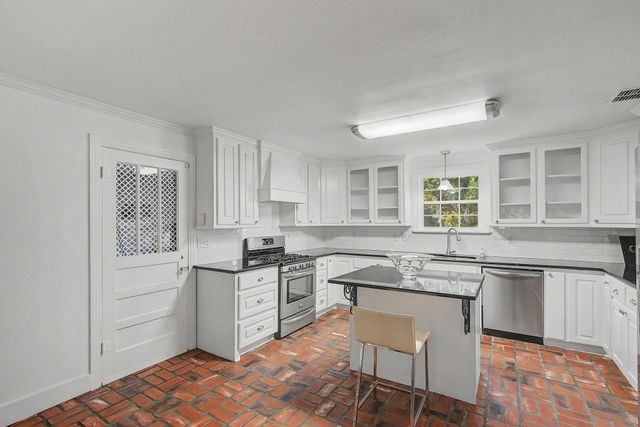 424 Albany Avenue, Shreveport, LA 71105