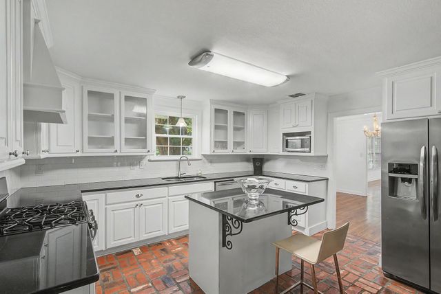 424 Albany Avenue, Shreveport, LA 71105