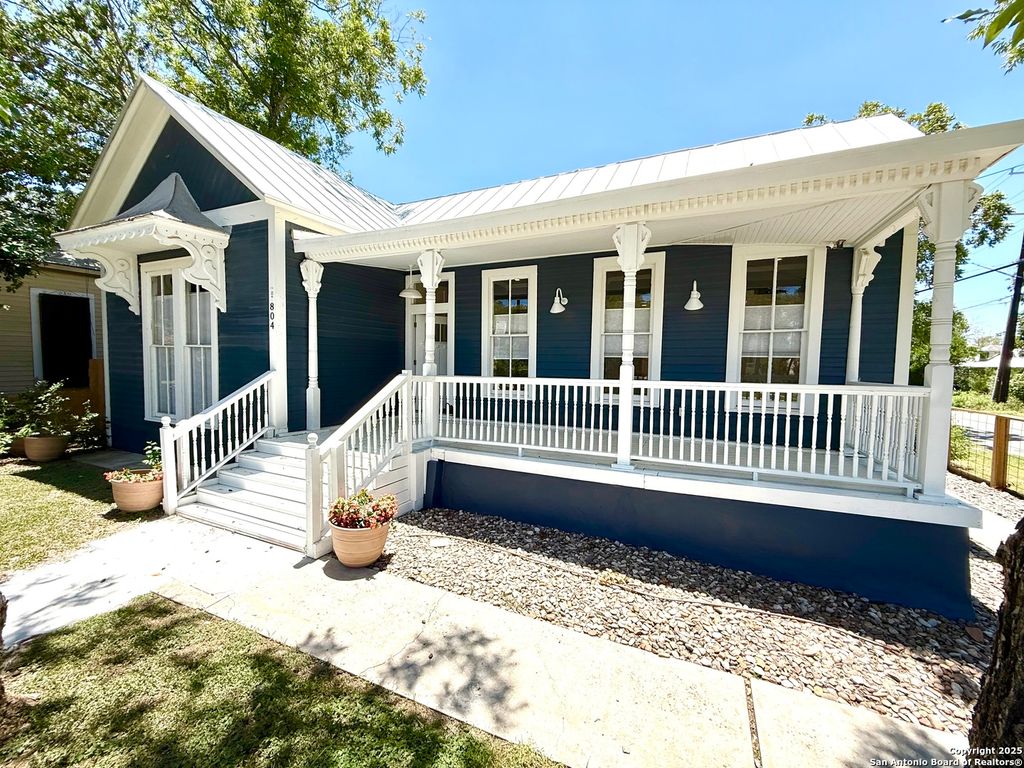 804 Dawson, San Antonio, TX 78202