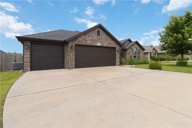 1900 SW Birch Street, Bentonville, AR 72713