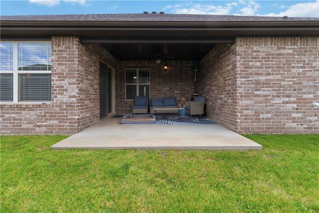 1900 SW Birch Street, Bentonville, AR 72713