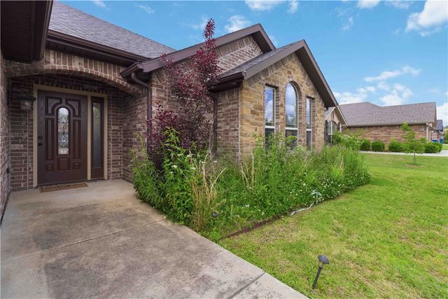 1900 SW Birch Street, Bentonville, AR 72713