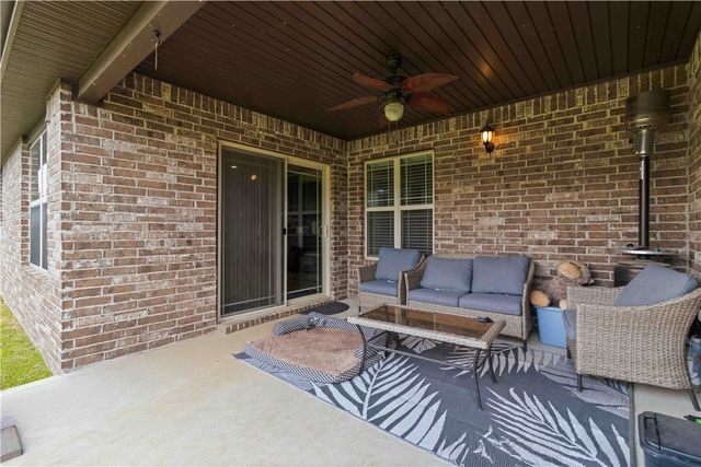 1900 SW Birch Street, Bentonville, AR 72713