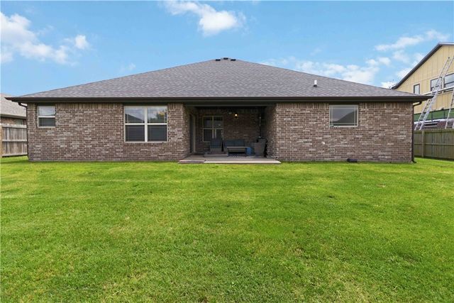 1900 SW Birch Street, Bentonville, AR 72713