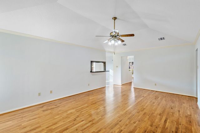 8018 Holiday Lane, Houston, TX 77075