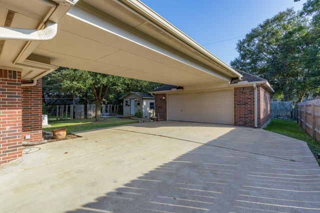 8018 Holiday Lane, Houston, TX 77075
