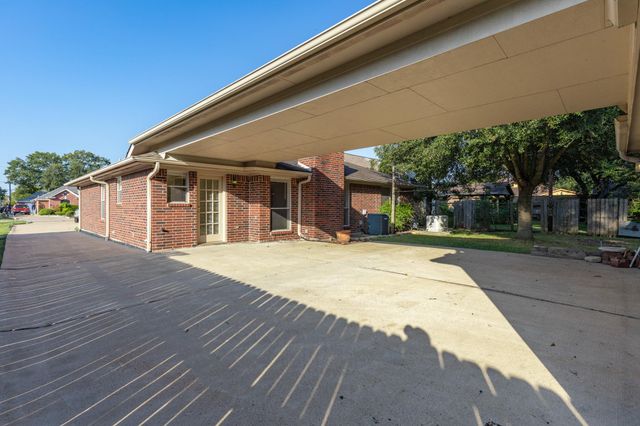 8018 Holiday Lane, Houston, TX 77075