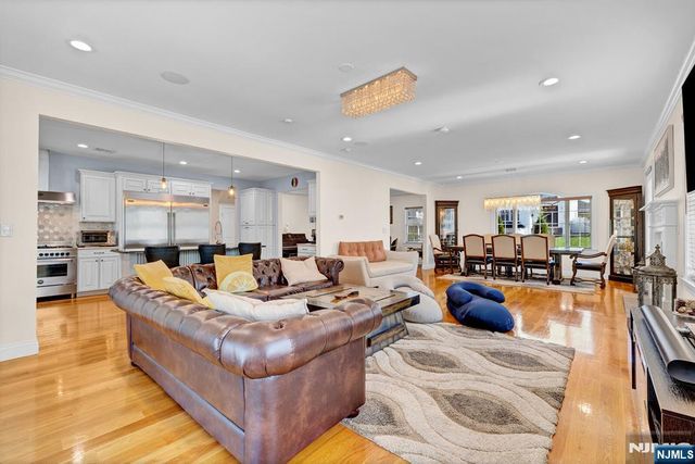 238 Walter Avenue, Hasbrouck Heights, NJ 07604
