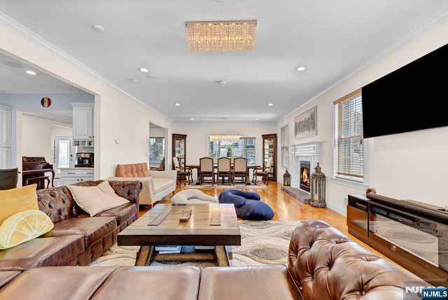 238 Walter Avenue, Hasbrouck Heights, NJ 07604