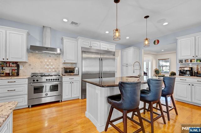 238 Walter Avenue, Hasbrouck Heights, NJ 07604