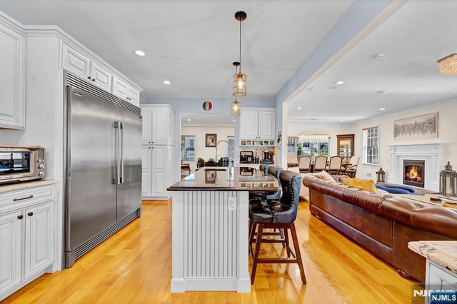 238 Walter Avenue, Hasbrouck Heights, NJ 07604