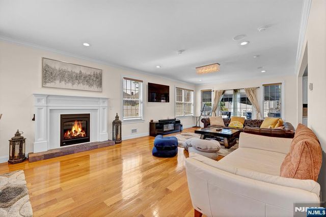 238 Walter Avenue, Hasbrouck Heights, NJ 07604