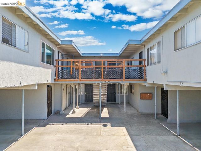 410 S 34Th St, Richmond, CA 94804