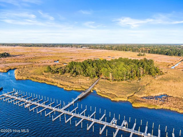 1712 Herons View Drive, Wilmington, NC 28401