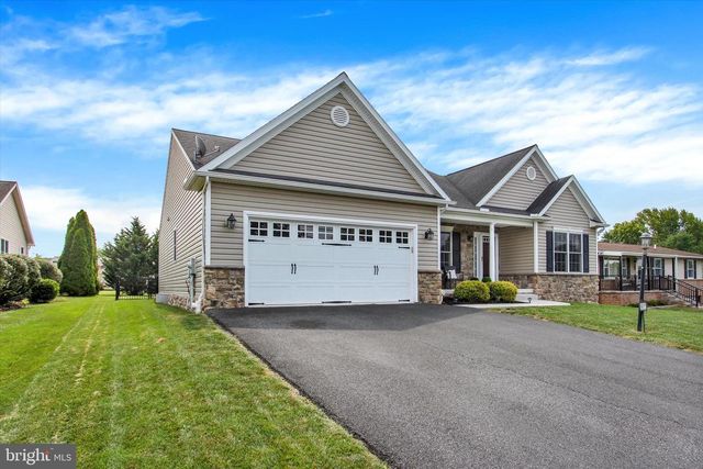 607 HERITAGE DR, Gettysburg, PA 17325