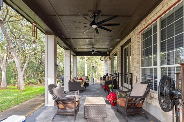 346 The Oaks BLVD, Elgin, TX 78621