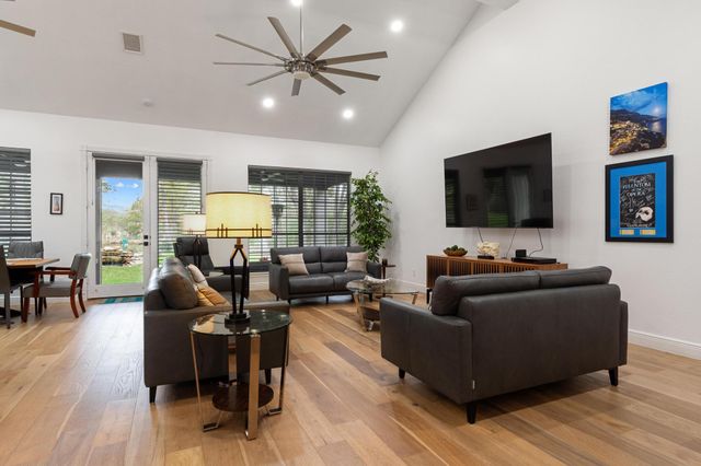 346 The Oaks BLVD, Elgin, TX 78621