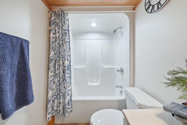 3343 Bridgetown Road, Bristol, IN 46507