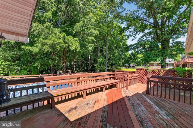 507 CLARKS RUN RD, La Plata, MD 20646