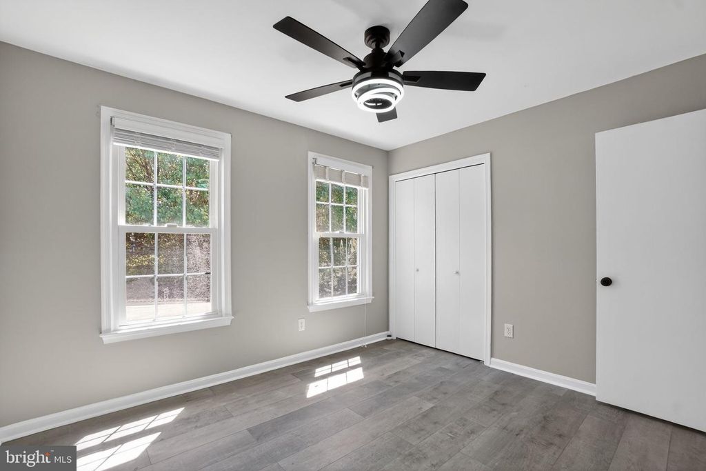 Image 27 of property listing at 507 CLARKS RUN RD, La Plata, MD 20646