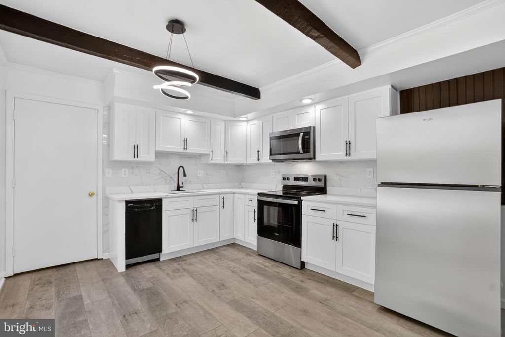 Image 4 of property listing at 507 CLARKS RUN RD, La Plata, MD 20646