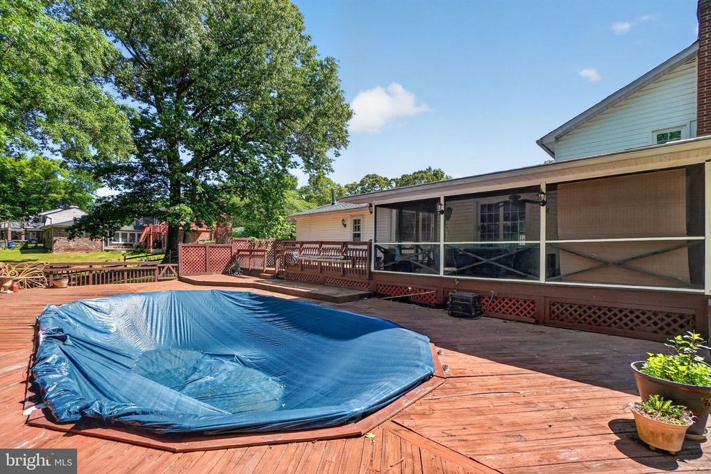 Image 48 of property listing at 507 CLARKS RUN RD, La Plata, MD 20646