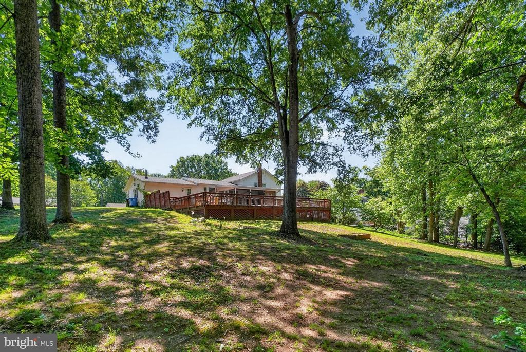 Image 52 of property listing at 507 CLARKS RUN RD, La Plata, MD 20646