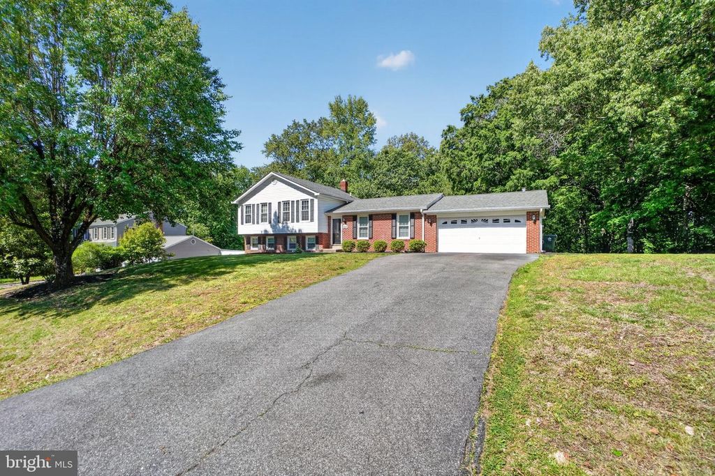 Image 53 of property listing at 507 CLARKS RUN RD, La Plata, MD 20646