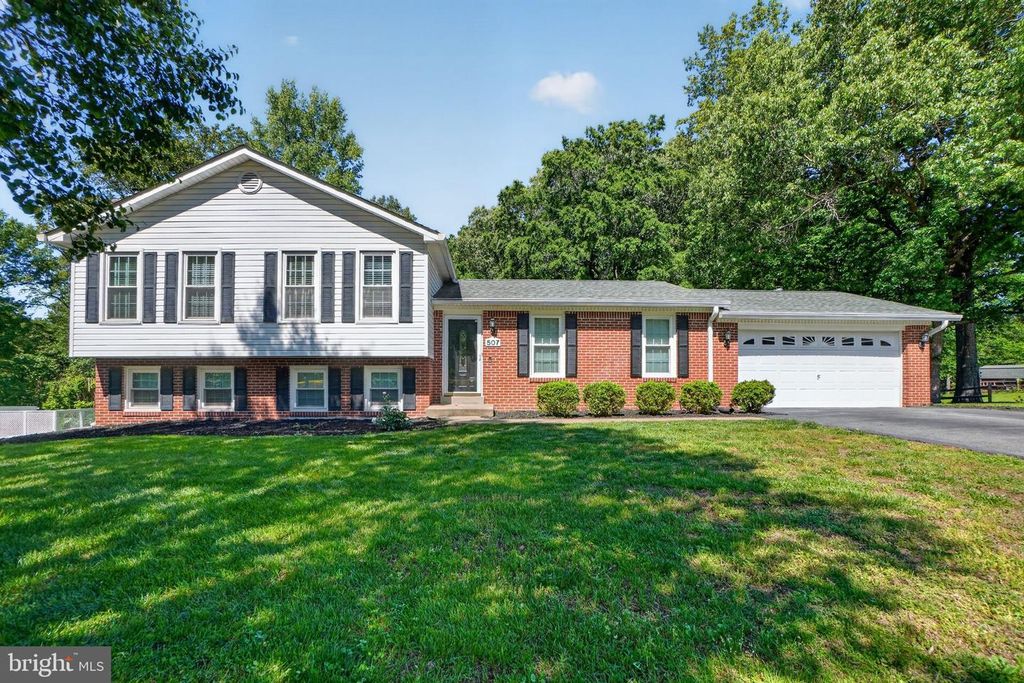 Image 54 of property listing at 507 CLARKS RUN RD, La Plata, MD 20646