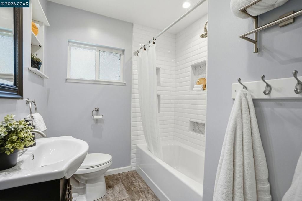 Image 29 of property listing at 172 Jennie Dr, Pleasant Hill, CA 94523