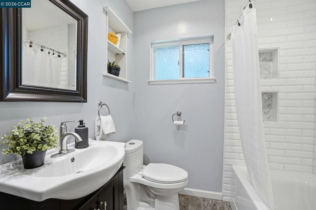 Image 30 of property listing at 172 Jennie Dr, Pleasant Hill, CA 94523