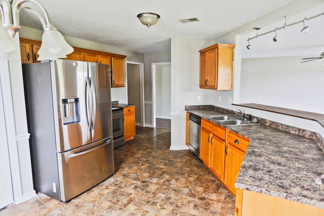 1276 Archwood Dr, Clarksville, TN 37042