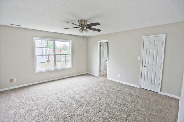 1276 Archwood Dr, Clarksville, TN 37042