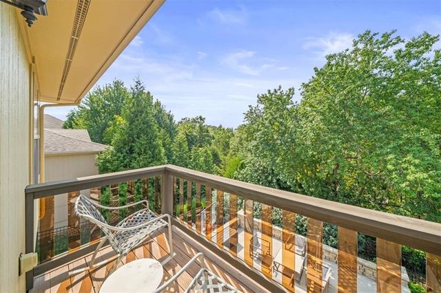 5004 Haskins Street, Shawnee, KS 66216