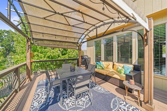 5004 Haskins Street, Shawnee, KS 66216