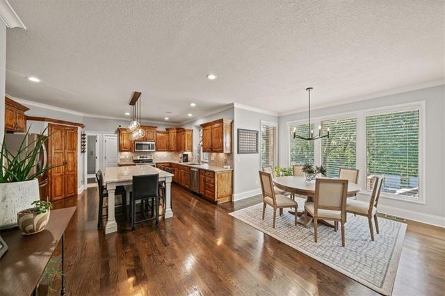 5004 Haskins Street, Shawnee, KS 66216