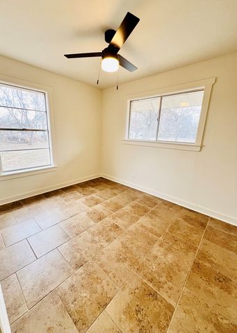 303 Meadowview Lane, Kerrville, TX 78028